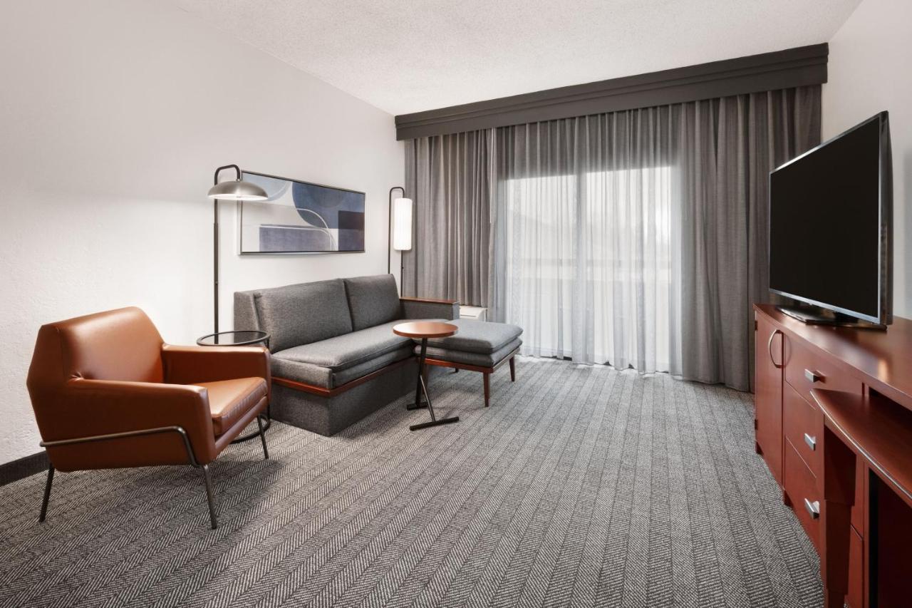 Hotel Courtyard By Marriott Memphis Airport Exterior foto